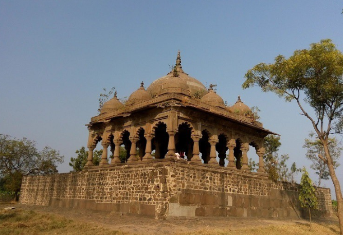 Raja Jay Singh Ki Chhatri, Burhanpur, Madhya Pradesh - Vushii.com